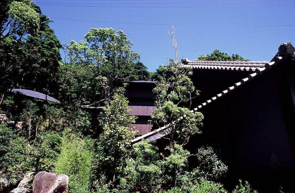 Ishiyama Rikyu Gosoku No Kutsu Hotel Amakusa  Exterior foto